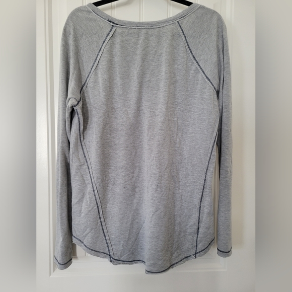 Maurices long sleeve shirt size Large - Picture 3 of 4